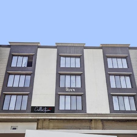 Hotel Collection O Laxmi Kuber Utrān Exteriér fotografie