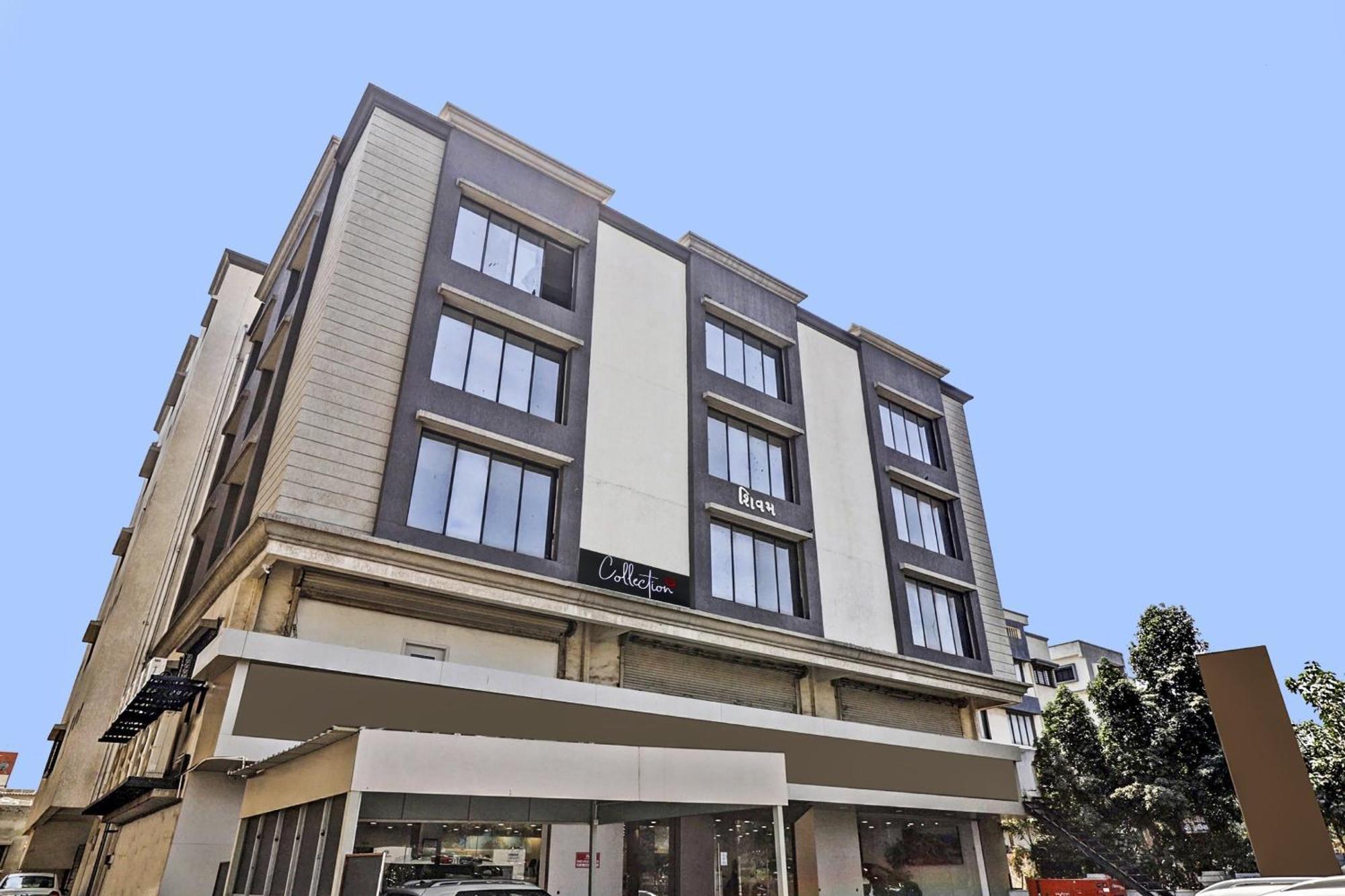 Hotel Collection O Laxmi Kuber Utrān Exteriér fotografie